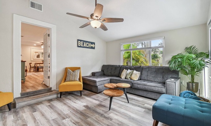 Largo House | Modern and Cozy Family Friendly house near Clearwater and St Pete. Beaches