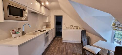 Llangollen Apartment | Modern and spacious 2 bedroom apartment with free parking