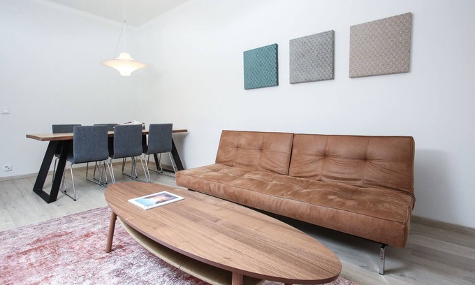 Kamppi Apartment | Modern and stylish 5 room city apartment