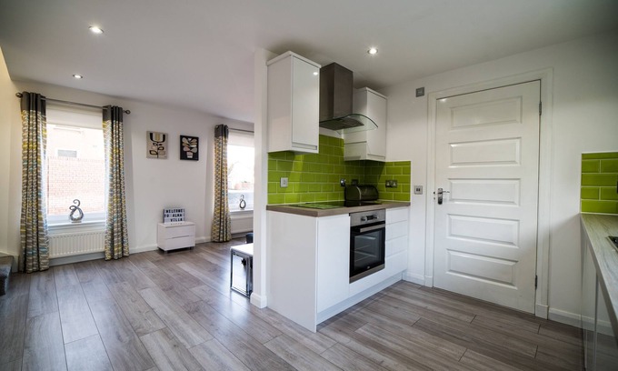 Falkirk House | modern and stylish service, self catering accommodation in Falkirks town centre.