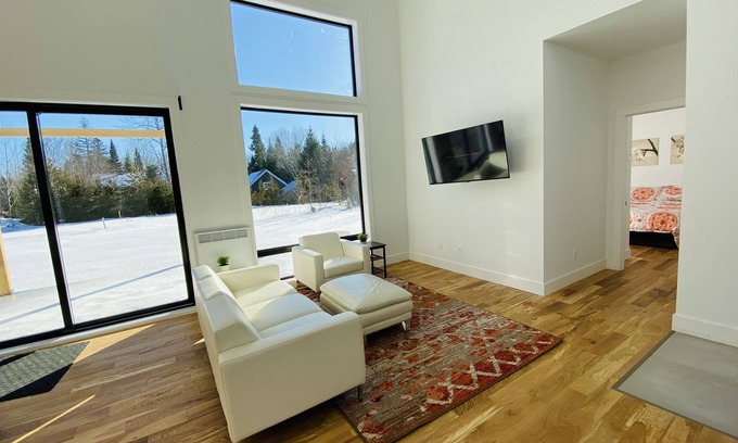 Saint Donat House | Modern and warm chalet
