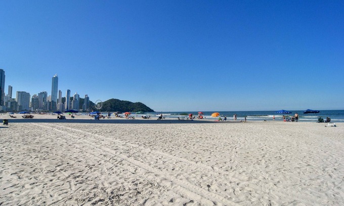 Pioneiros Apartment | Modern Apartment 0.3 miles from Ferris Wheel P2378