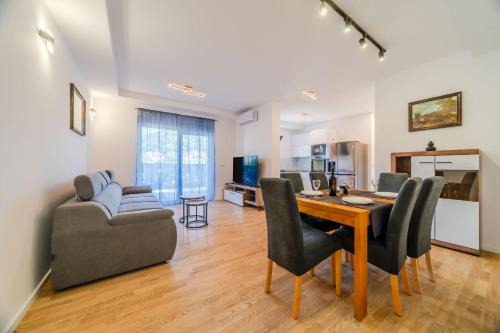 Krapinske Toplice Apartment | Modern Apartment With Balcony And Garage - Happy Rentals