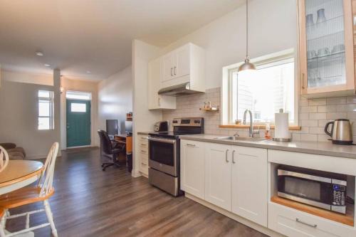 Caraquet Apartment | Modern apartment - 1 Bed