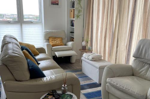 South Hornchurch Apartment | Modern Apartment All Amenities Greater London