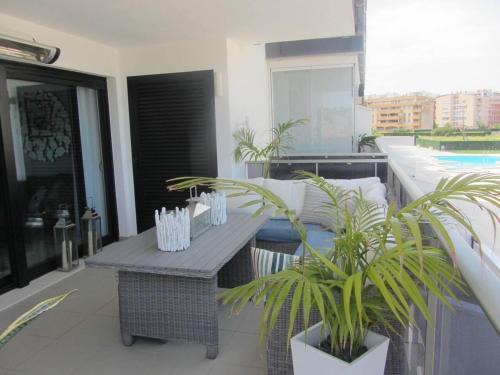 Denia Apartment | Modern apartment close to centre of Denia Spain