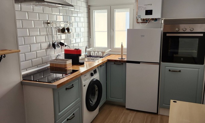 Leon Apartment | Modern Apartment in León- 5 min from Train station