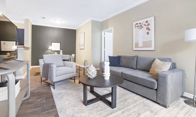 Lexington Apartment | Modern Apartment in Prime Location (ID9397X96)