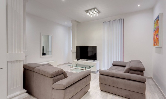 Tower Road Apartment | Modern Apartment in the Centre of Sliema