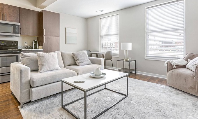 West Central Apartment | Modern Apartment in Prime Location (ID8141X3)
