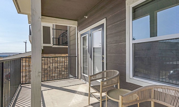 Brooks City Base Apartment | Modern Apartment in Prime Location (ID6709X12)