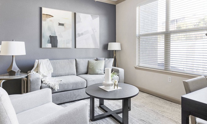 Wetmore Apartment | Modern Apartment in Prime Location (ID1230X535)