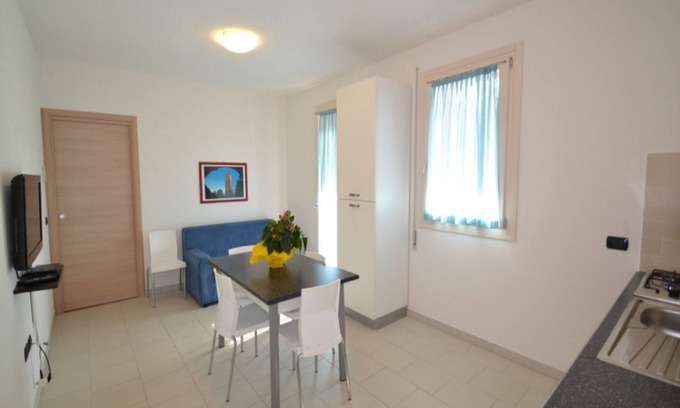 Rosapineta Apartment | Modern apartment with balcony in Rosolina Mare