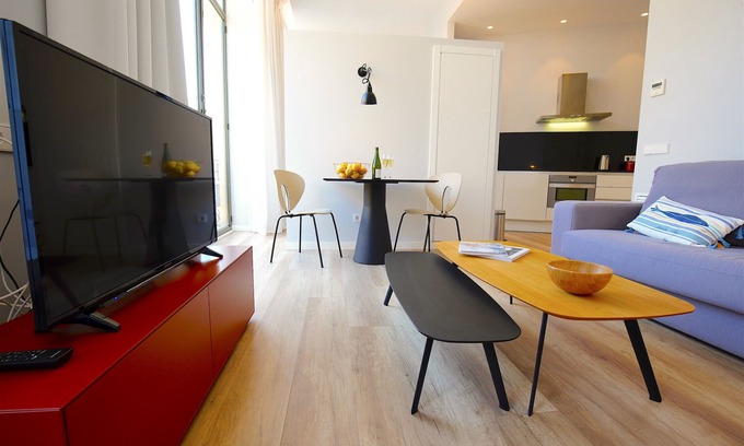Old Town Apartment | Modern Apartment L´Aguila 3 in Palma Center with Wifi, AC, Bright and Spacious
