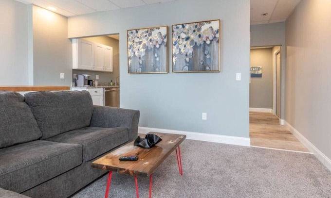 Orono House | Modern Apartment| Peaceful Community