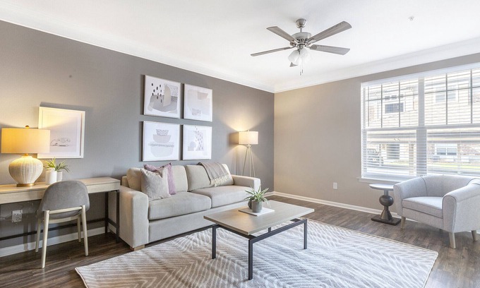 Overland Park Apartment | Modern Apartment in Prime Location (ID8626X03)