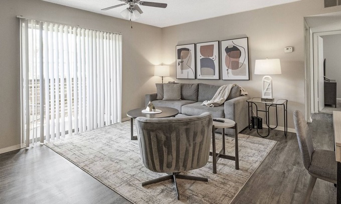 St. Petersburg - Clearwater Apartment | Modern Apartment in Prime Location (ID8638X74)