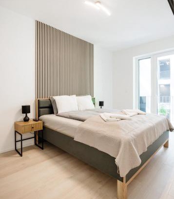 Nepszinhaz negyed Apartment | Modern Apartment with Balcony and Parking