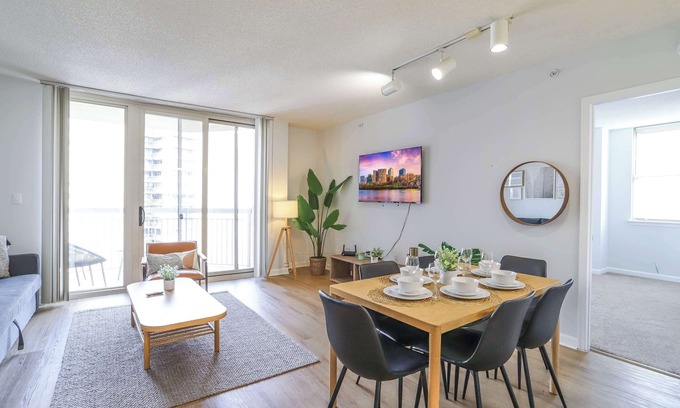 Ballston Apartment | Modern Apt with Gym, Balcony & Metro Access