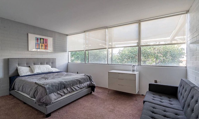 Arcadia Lite Condo | Modern Arcadia Condo - Walking Distance to LGO and Postino!