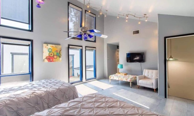 Tyler House | Modern Azalea District Home