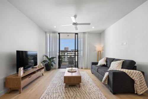 Palm Beach Apartment | Modern Beachside Oasis 1BR Apartment Free Wi-Fi