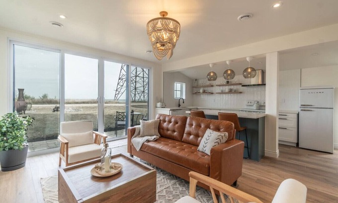Hamilton House | Modern Bohemian Beachfront Cottage on Lake Ontario!