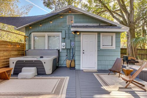 Bradenton House | Modern-Boho Bradenton Bungalow with Private Hot Tub!