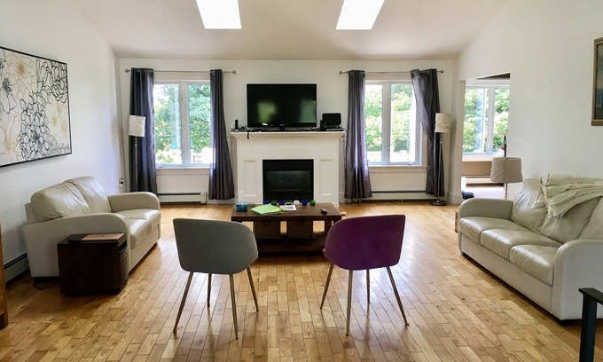 Charlottetown House | Modern, Bright and Spacious!