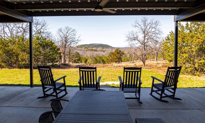 Thurber Cabin | Modern Cabin Compound