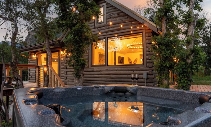 Glenwood Springs Cabin | Modern Cabin with Canyon Views with Patio, Sauna Hot Tub, Wifi, AC & Fireplace