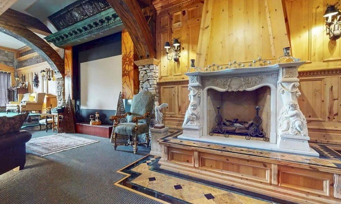 Downtown St. Louis Apartment | Modern Castle in Downtown St.Louis