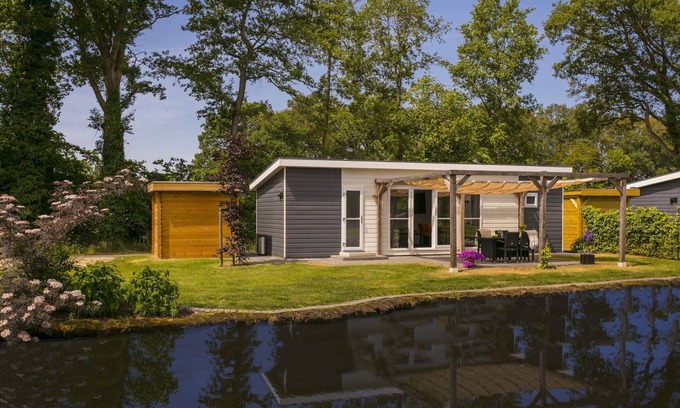 Lochem Ski Chalet | Modern chalet in a holiday park near Lochem