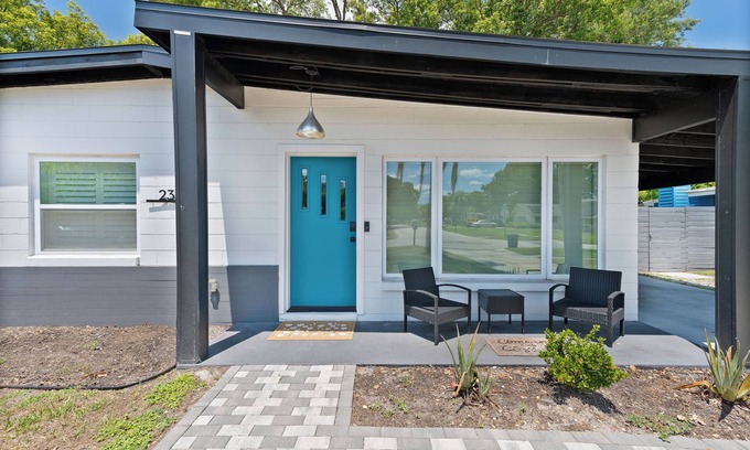 Winter Park House | Modern, Charming Home in the heart of Winter Park- Perfect for a couples retreat or small group!