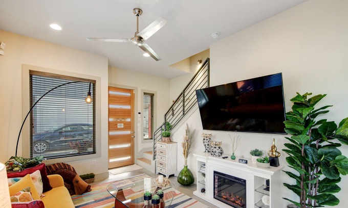 Galindo House | Modern City View House with Fast WiFi, Central AC, Dartboard, & Enclosed Yard