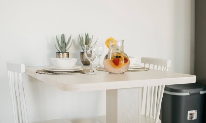 Bubali Apartment | Modern, clean and neat apartment. Walking distance to beach and restaurants.