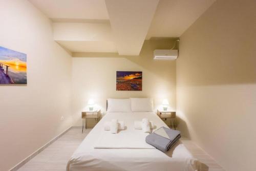 Filopappou Apartment | Modern Comfort Apt near centre