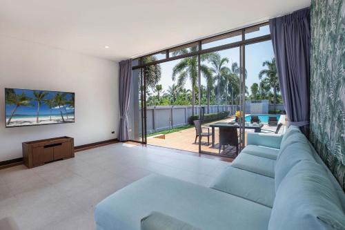 Thep Kasattri Villa | Modern Comfort in Paradise - Villa Argent 6 with 3BR and Access to Tropical Pool