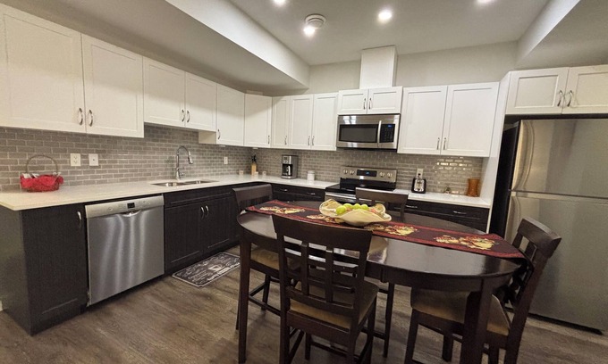 Northeast Edmonton House | Modern Comfort in the Center - Forest Heights Haven