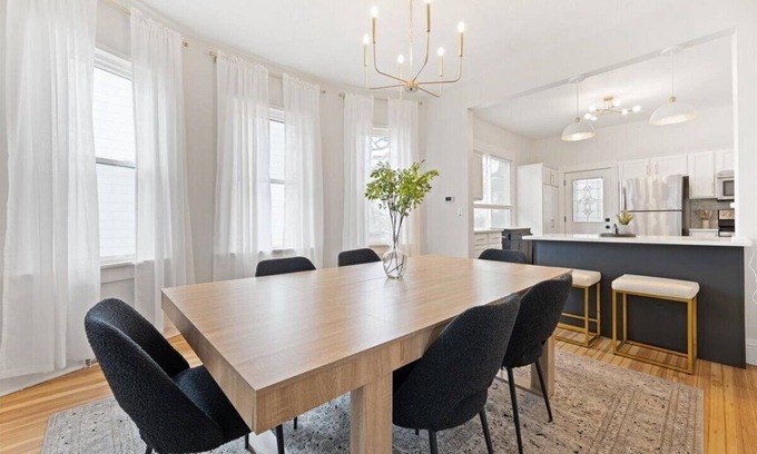 Southeast Omaha House | Modern Comfort Walk to Zoo & Lauritzen Gardens, King Bed, Sauna, Kids wagon