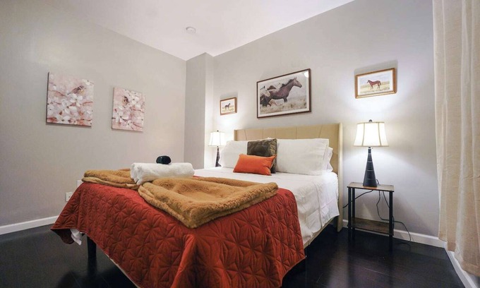 Constable Hook House | Modern Comfy Home, minutes to NYC