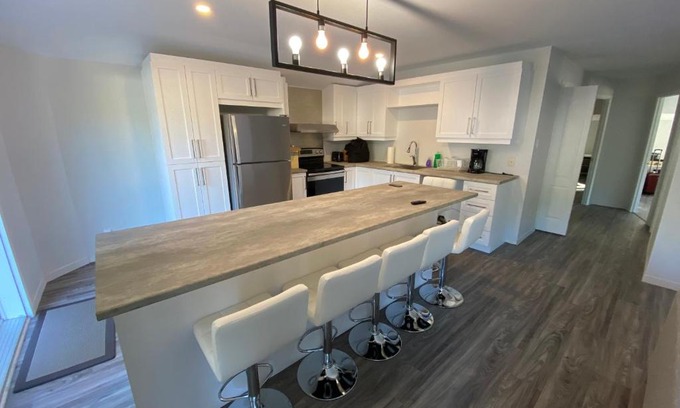 Saint-Sauveur-des-Monts Apartment | Modern Condo in the Heart of the Village