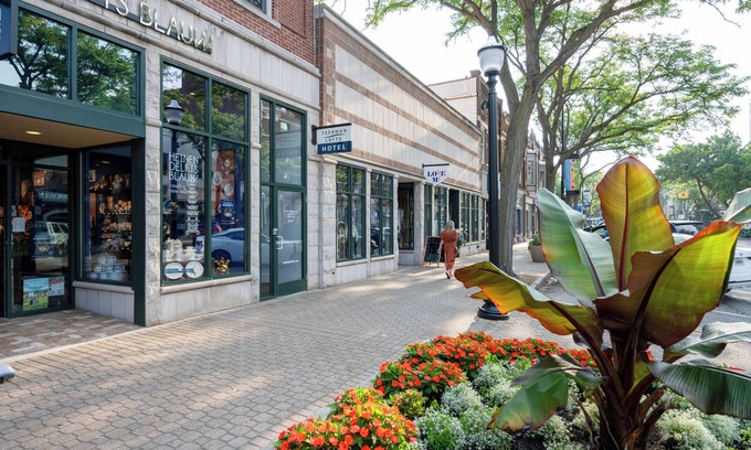 Holland Condo | Modern Condo Downtown Holland: The Erie