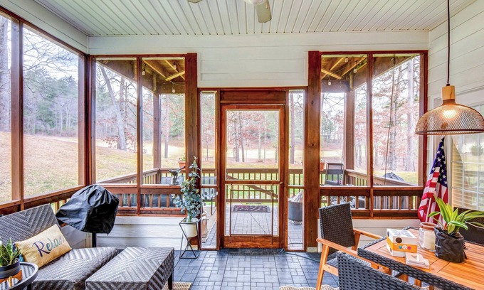 Clayton Condo | Modern Condo + Golf Course View, Near Hiking!