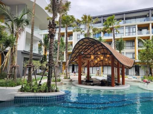 Sa Khu Apartment | Modern Condo in Wyndham Gardens on the beach