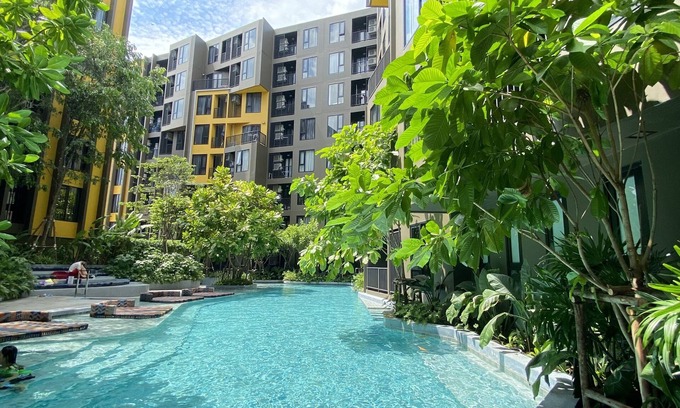 Phuket Condo | Modern Condo w/Swimming Pool and Gym, 1min walk to Central Phuket