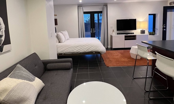 Dorchester Apartment | Modern cool, and spacious apartment. 5 minutes walk to the subway.