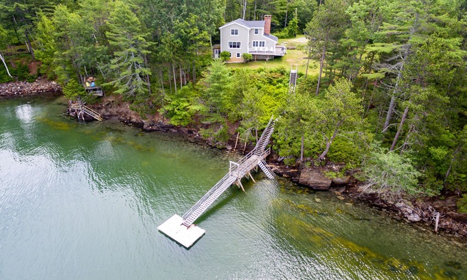Harpswell House | Modern cottage beautifully set on Wilson Cove with stunning westerly views