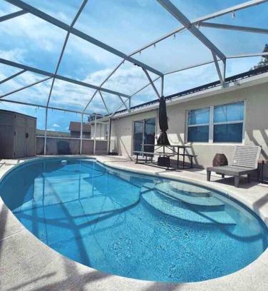 Poinciana House | Modern Cozy 5 Beds Private Getaway!