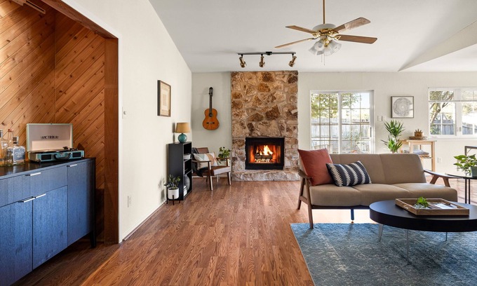 Woodstone Village House | Modern, cozy retreat in Austin city limits! Pet-friendly! Strong WiFi!